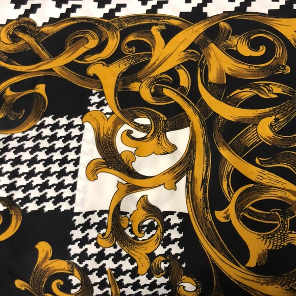 Fashionable Timeless Black White Gold Square Scarf Shawl. Made in Italy. VTG  EC - Picture 8 of 15